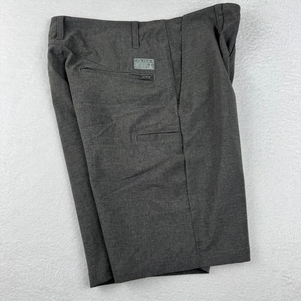 Volcom Surf & Turf Hybrid Shorts Mens 30 Gray 4-Way Stretch Skater Surfer
